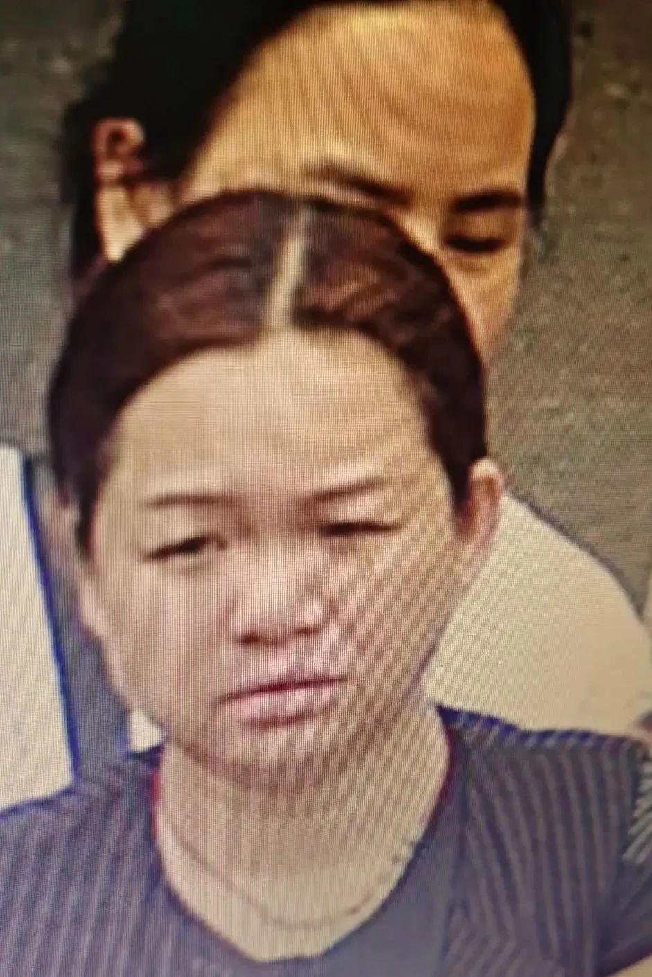 DƬ